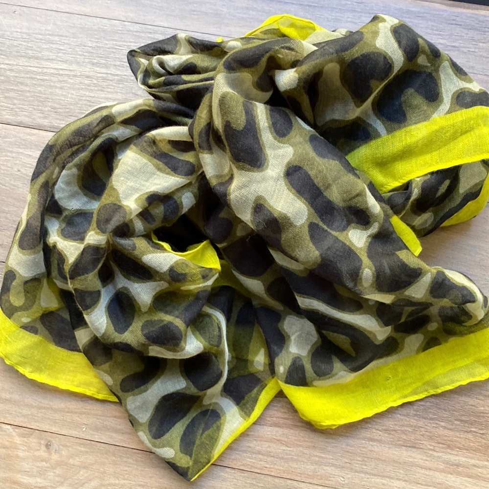 Pattered Scarf